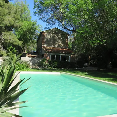 Mas Dix-neuvieme Villa *
